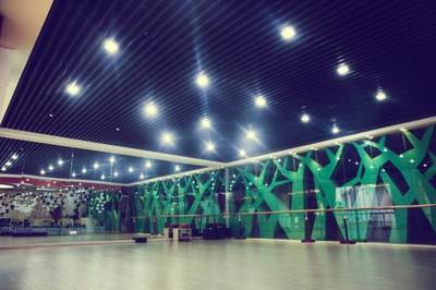 尚戲九三·翼秀星工廠 | 蘇華老師重返母校“上戲”，共話文化藝術新未來