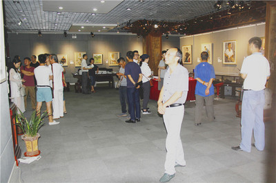 陜西省油畫藝術(shù)研究會(huì)暑期寫生交流展在西安開幕