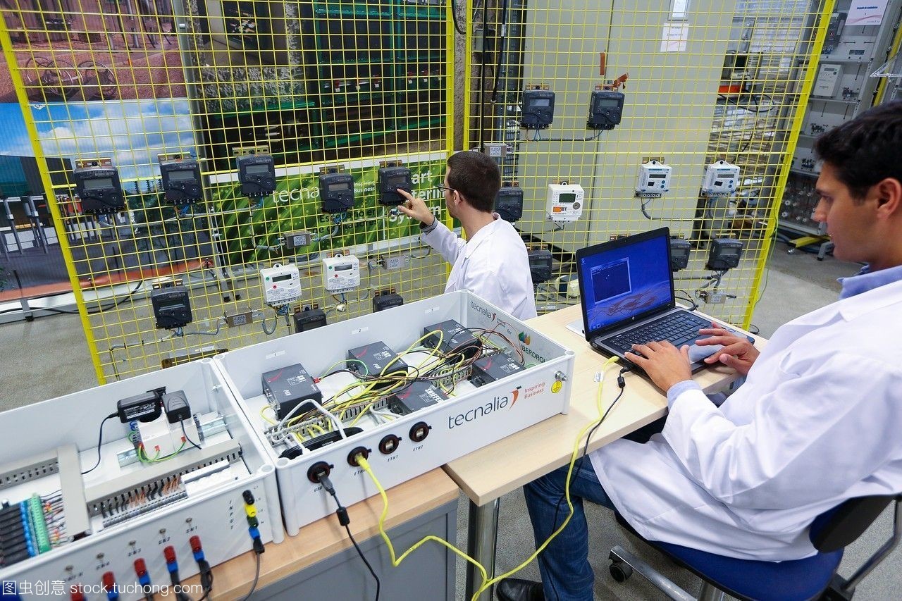 研究人員。電器柜性能計數(shù)器。低壓微網(wǎng)絡(luò)。用于智能電網(wǎng)和智能電表的測試和證書服務(wù)。電力電子設(shè)備認(rèn)證。技術(shù)服務(wù)行業(yè)。tecnaliaresearch&innovationbizkaiabasquecountry,西班牙。