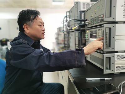 曾華榮:破&ldquo;冰&rdquo;前行&ldquo;立潮頭&rdquo;